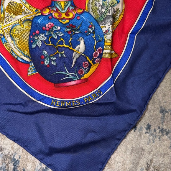 Hermès Qu'importe Le Flacon Silk Scarf - Picture 7 of 8